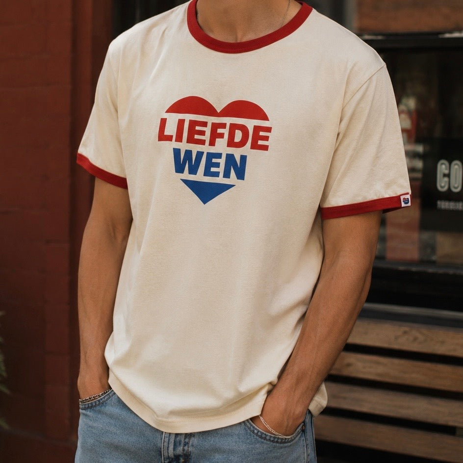 Liefde Wen Hero Hart - Vintage Tee